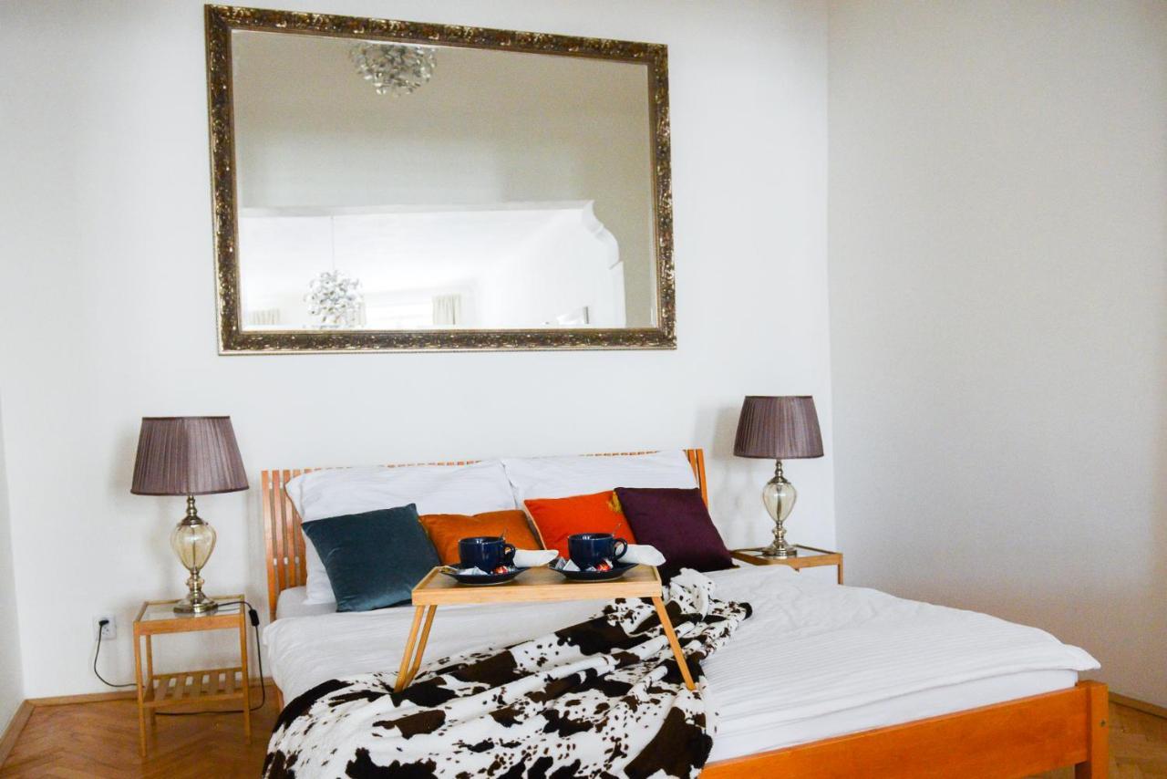 Fano Apartments Old Town ปราก ภายนอก รูปภาพ