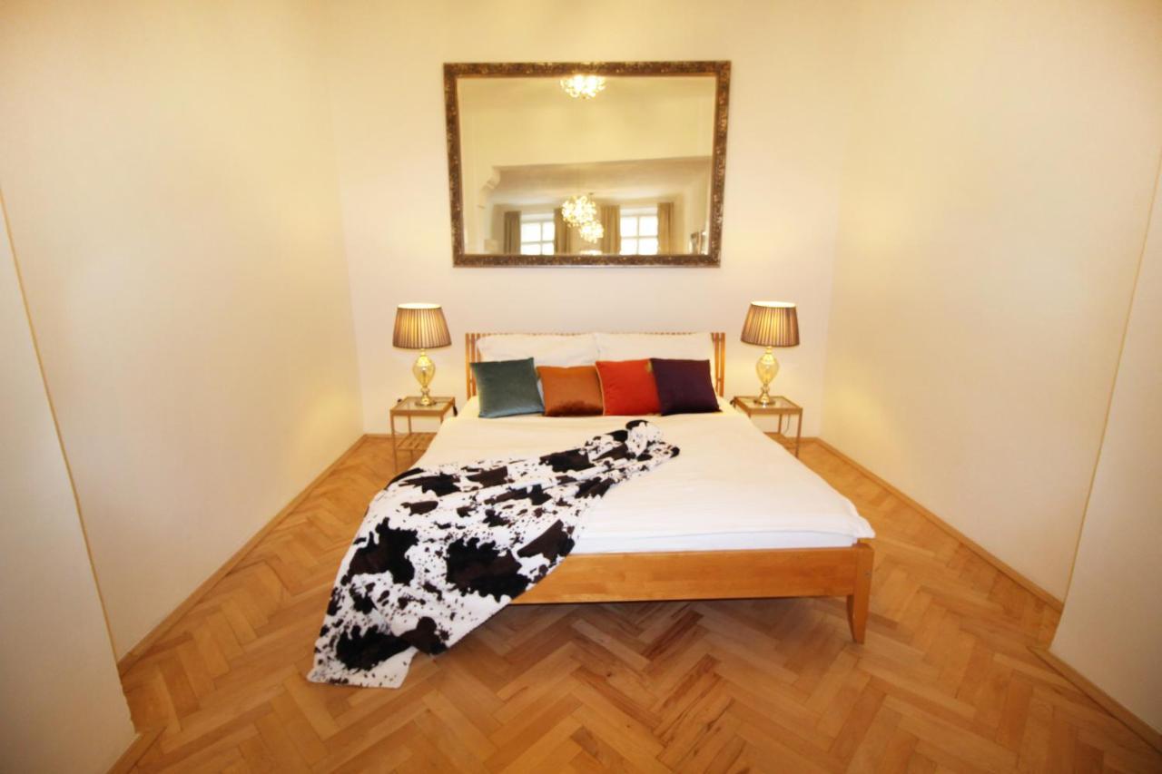 Fano Apartments Old Town ปราก ภายนอก รูปภาพ